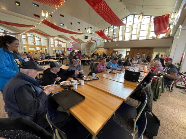 Groupe à un souper